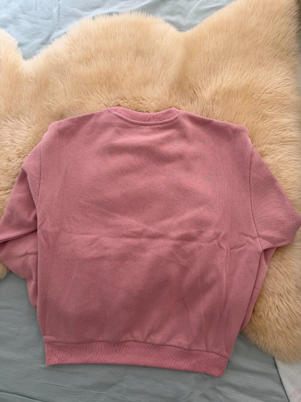 NWT Alo Yoga Accolade Crew Pullover & Short Set Vintage Pink S 🎒✨ BTS - Picture 6 of 16